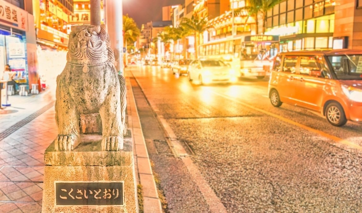 🌙 那覇の夜